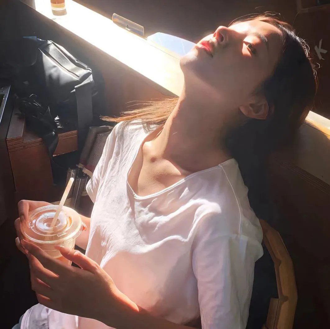 握手者